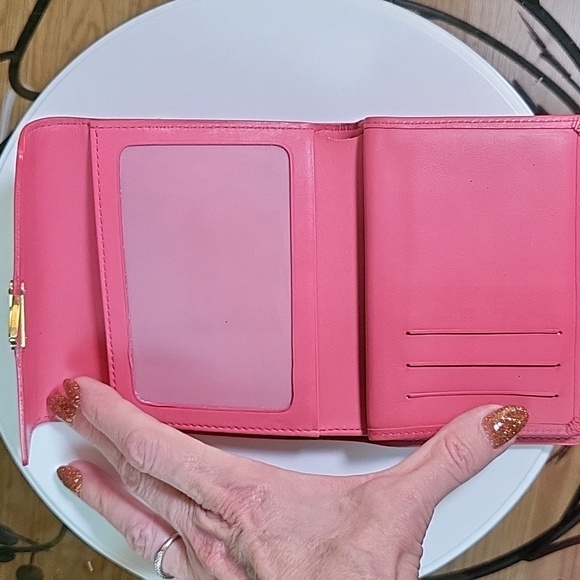 Louis Vuitton Vernis Trifold Short Wallet - Picture 11 of 13